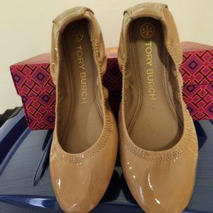 Tory Burch Flats / 6.5 / Tan